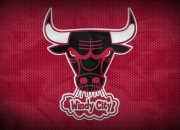 熊猫体育下载-当狼群撕碎公牛，东契奇如何用防守的锁链，为胜利铺路