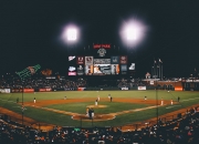 中国熊猫体育-绿茵场外的绝杀，美国资本如何在意甲焦点战中击败埃及法老