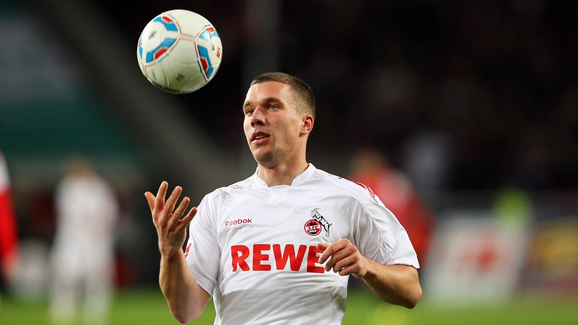 门迪神扑定乾坤！莱比锡红牛强行终结切尔西，非洲门神如何成为关键先生？