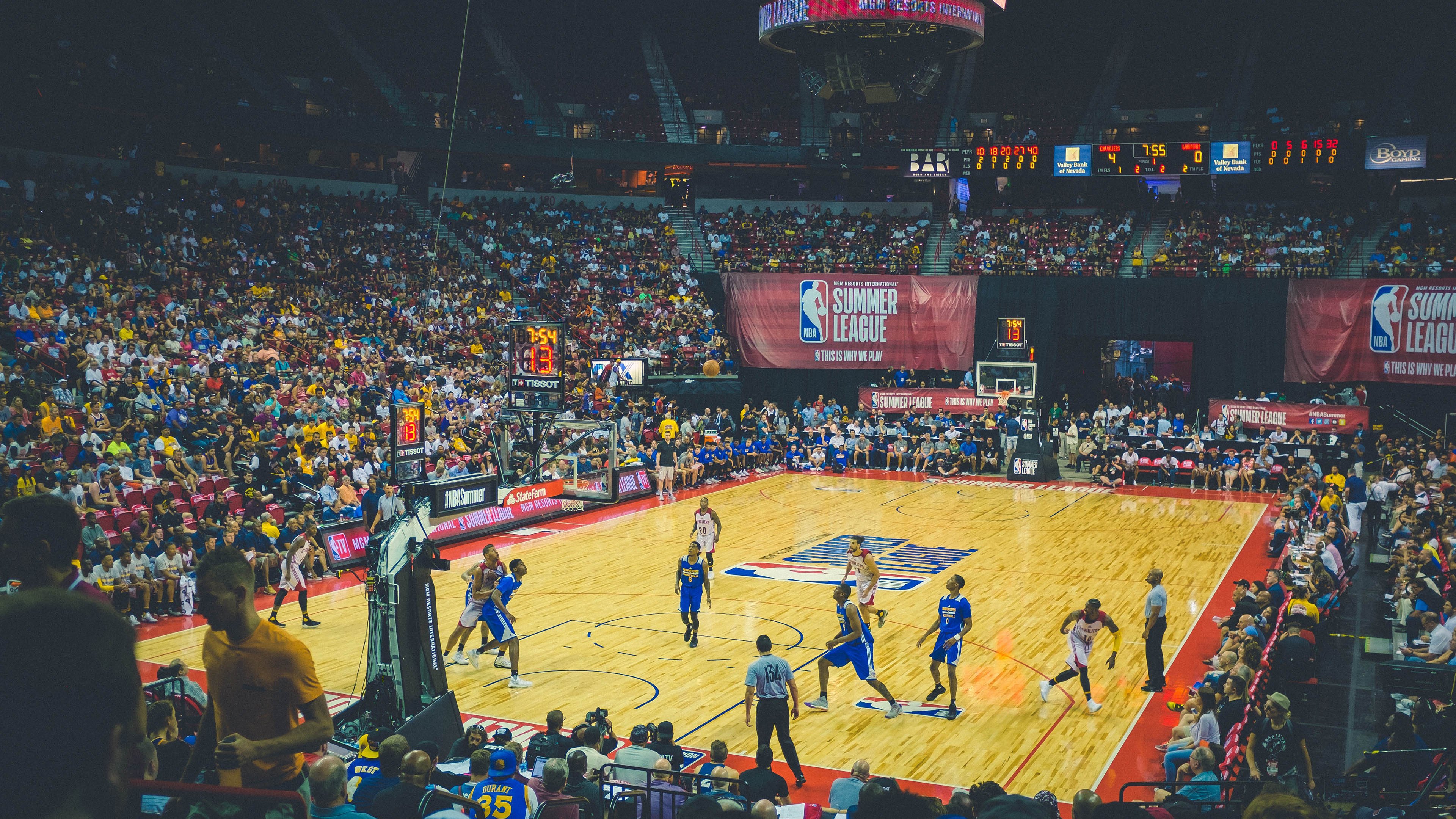 铁血防守与孤胆英雄，安哥拉之盾与加克波之矛，足球世界的两极美学