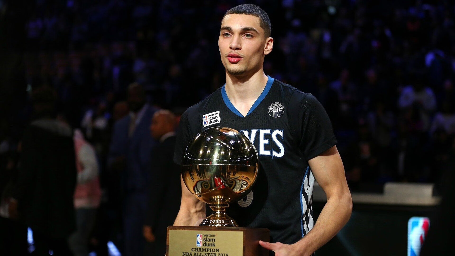 焦点之战，拉文闪耀全场，尼克斯与广厦的跨洋对决